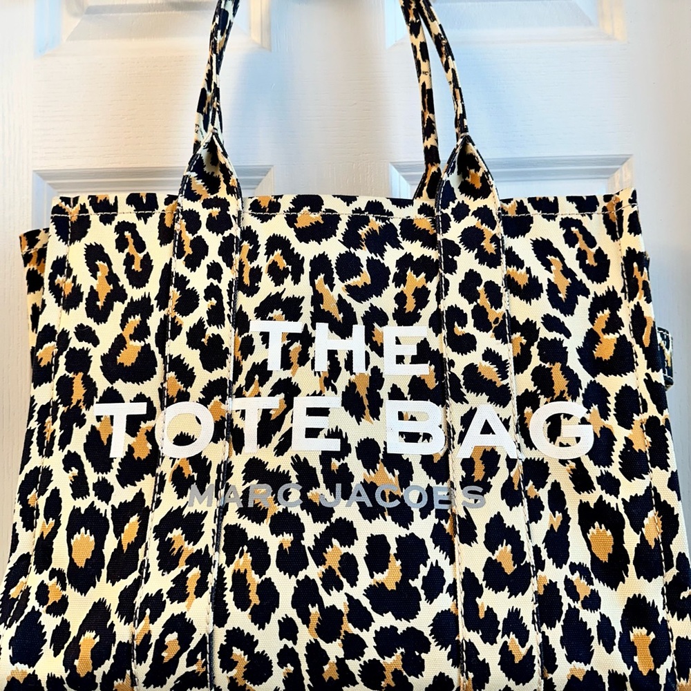 Marc Jacobs Large The Tote Bag